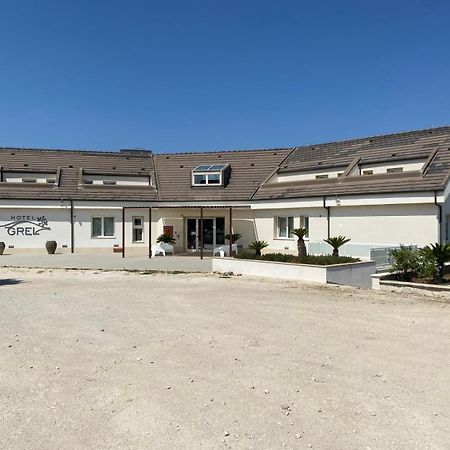 Hotel Grel Киарамонте Гулфи Екстериор снимка
