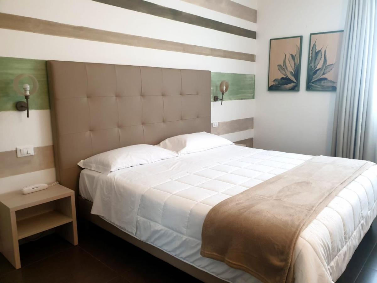 Hotel Grel Киарамонте Гулфи Екстериор снимка
