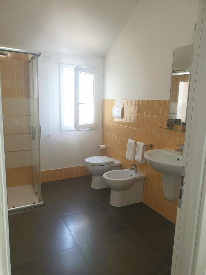 Hotel Grel Киарамонте Гулфи Екстериор снимка