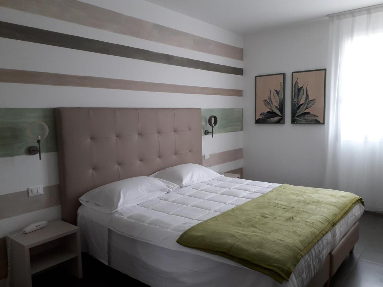 Hotel Grel Киарамонте Гулфи Екстериор снимка